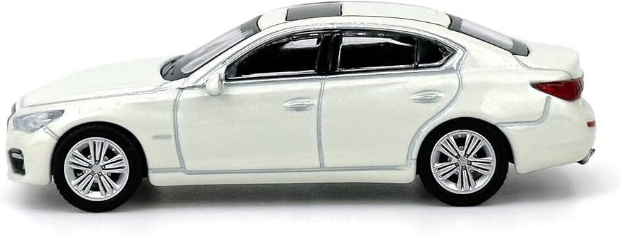 Amazon.co.jp: ダイカストカー 1:64 インフィニティ Q50 ホワイト車両